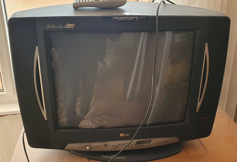 Телевизор LG  CE-21S13KEX