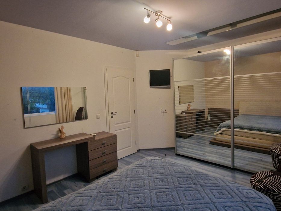 Продава се Двустаен апартамент в Варна, Победа - 70 кв.м за 1232 €/кв.м - Снимка #4