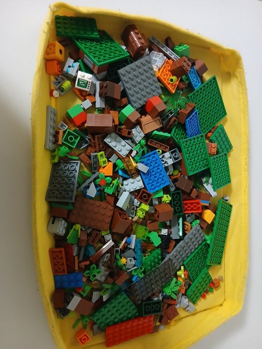 Продам конструктор лего