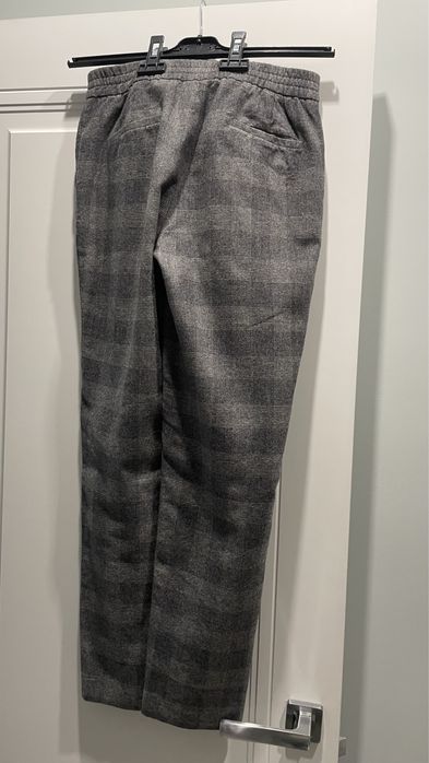 Продам джинсы со стразами