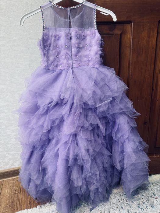 Нарядное платье