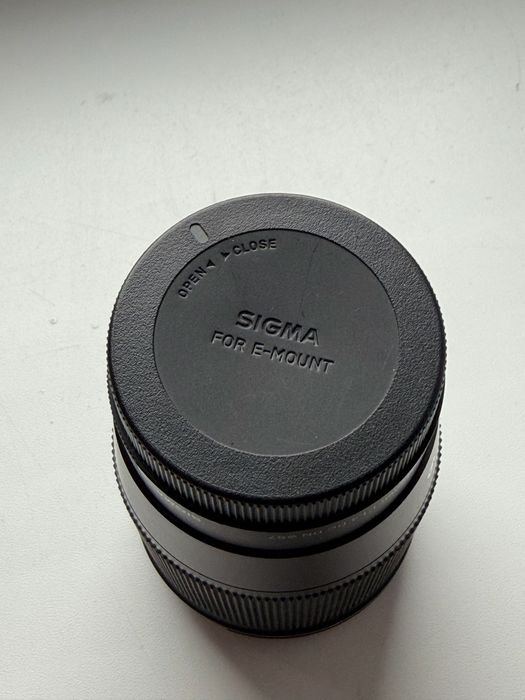 Obiectiv Sigma 16mm f/1.4 DC DN – Sony E-mount – stare foarte bună