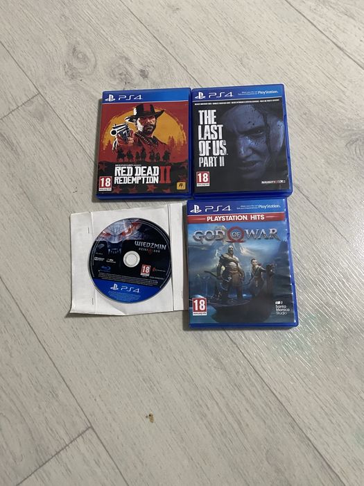 Продам PlayStation 4  1 TB