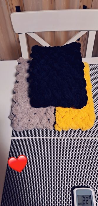 Шалове ръчно плетени Alize puffy