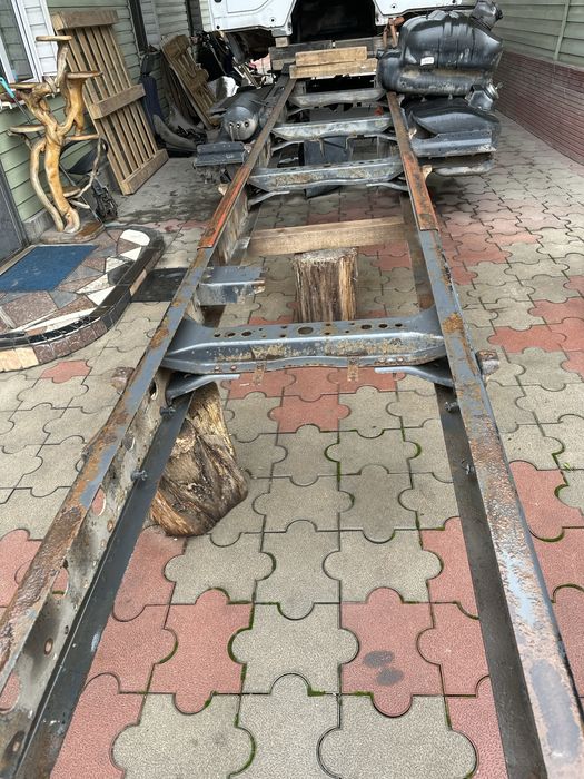 Запчасти на мерседес Атего815