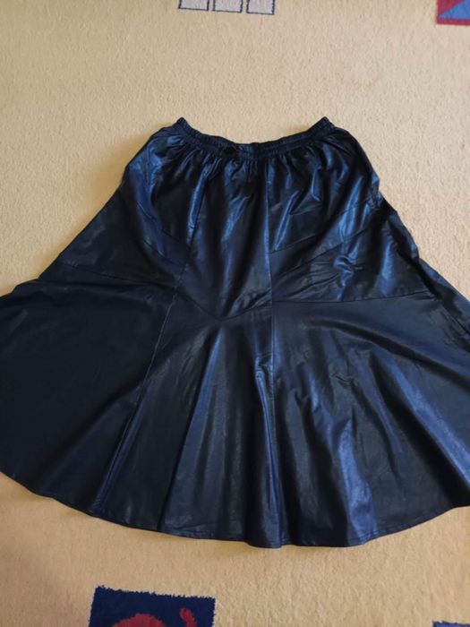 Нова пола голям размер