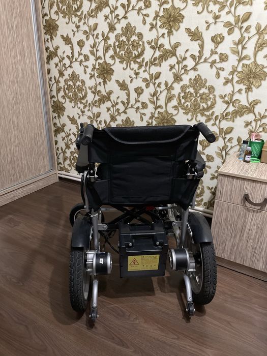 Инвалидная коляска