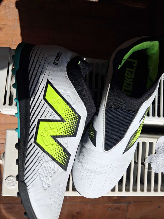 Футболни стоножки New Balance Tekela 37 номер