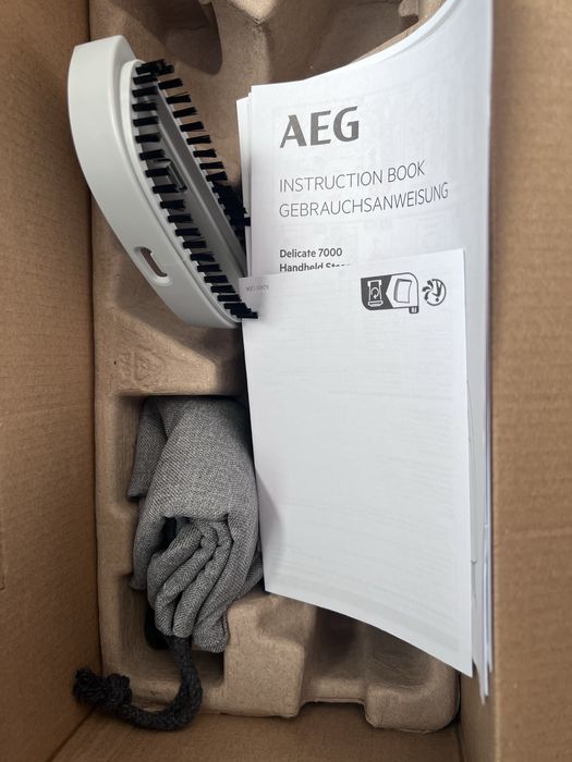 УРЕД ЗА ГЛАДЕНЕ С ПАРА AEG HS7-2-6UG 1400 W, 100.0 ml