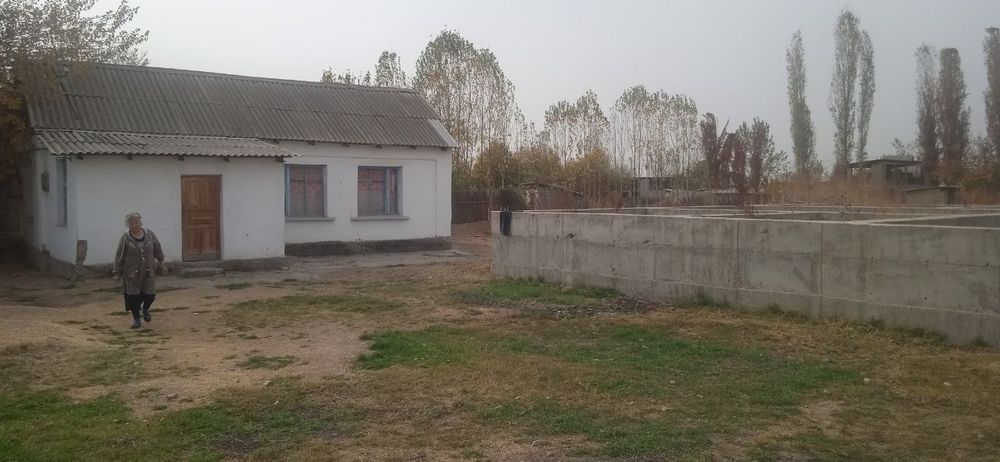 Участка сотилади
