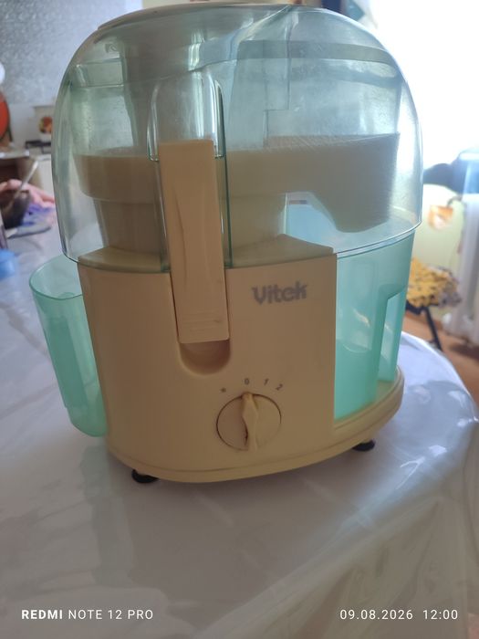 Продам соковыжималку.