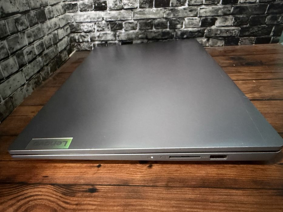Ноутбук Lenovo