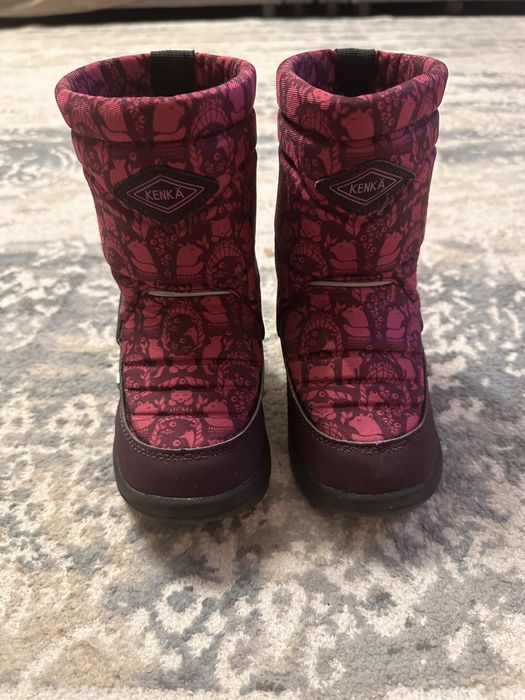 Продам Зимние сапожки для девочки 27 размера