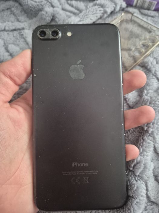 Продам iPhone 7 plus 32gb black
