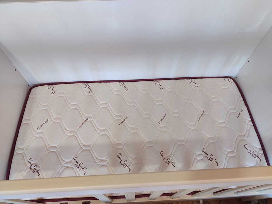 Бебешка кошара 120х60 на Мебели "Кирев" - бяла + матрак "Пиер Карден"