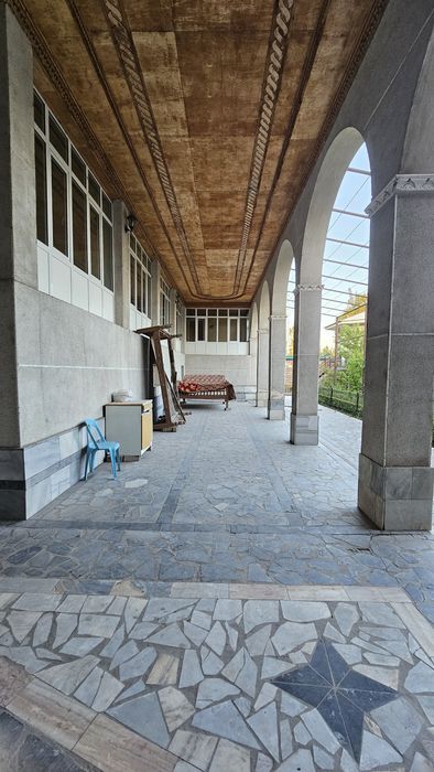 Ангренда катта 16 сотих  ховли сотилади!