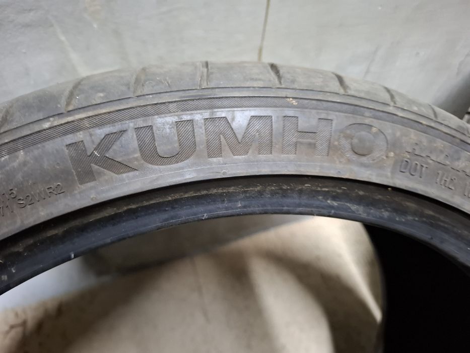 2 Бр Летни гуми 235/35/19