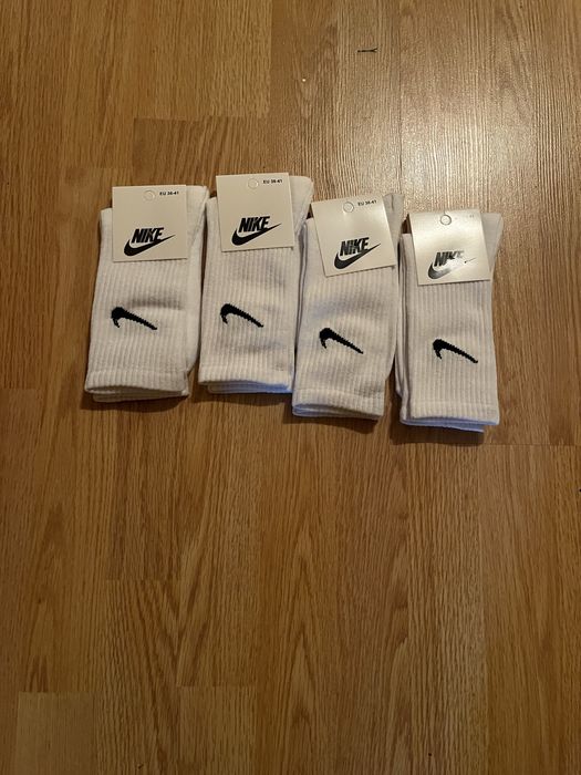 Sosete nike lungi albe