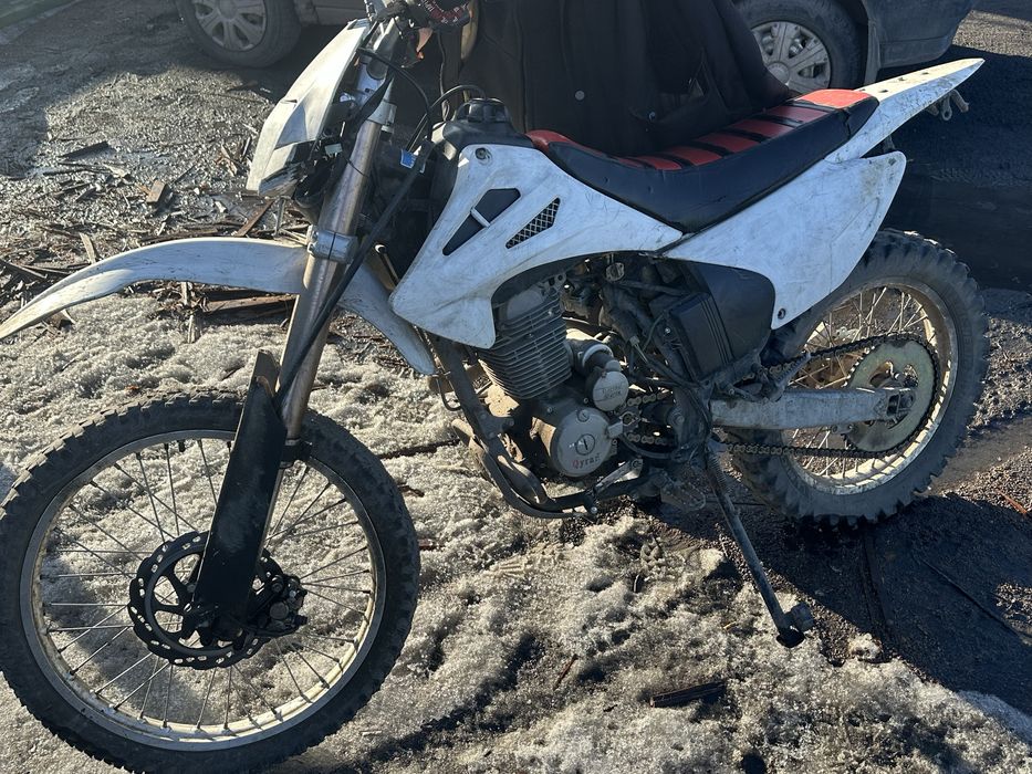 Мотоцикл эндуро 250