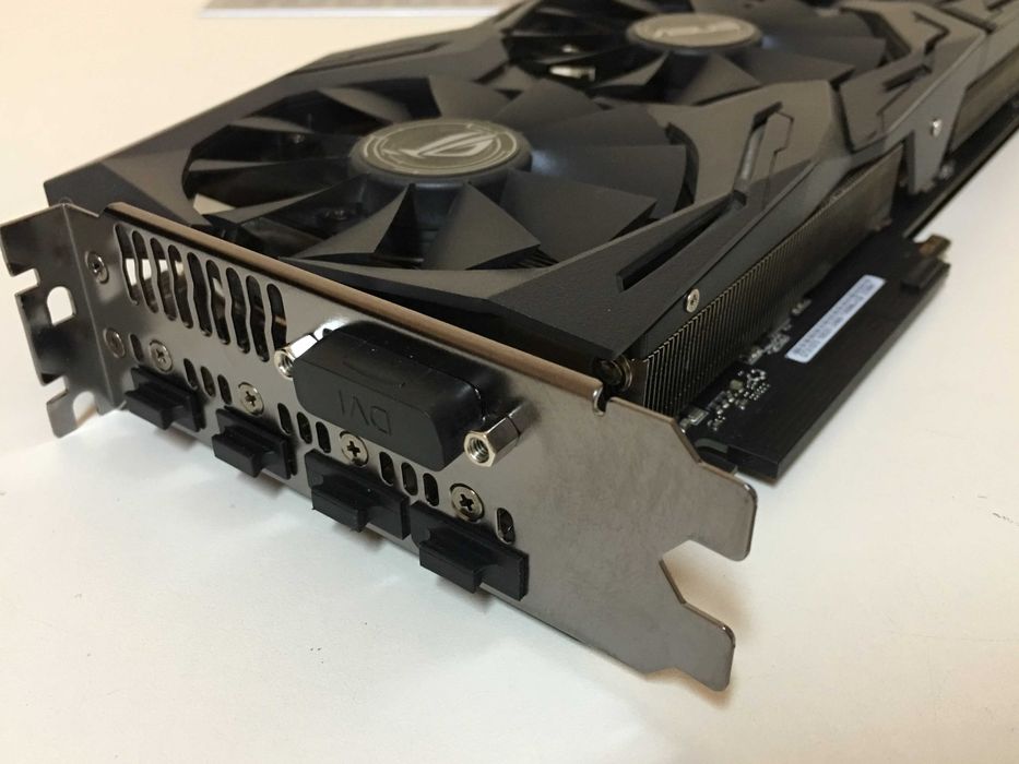 Asus ROG Strix GTX 1070 Gaming 8GB видео карта