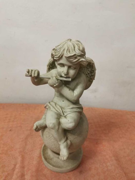 Ingerasi decor gradina