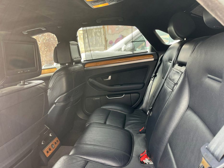 Audi A8 на части