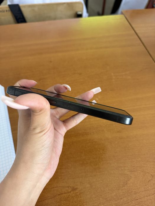 iPhone 15 pro с гарантией