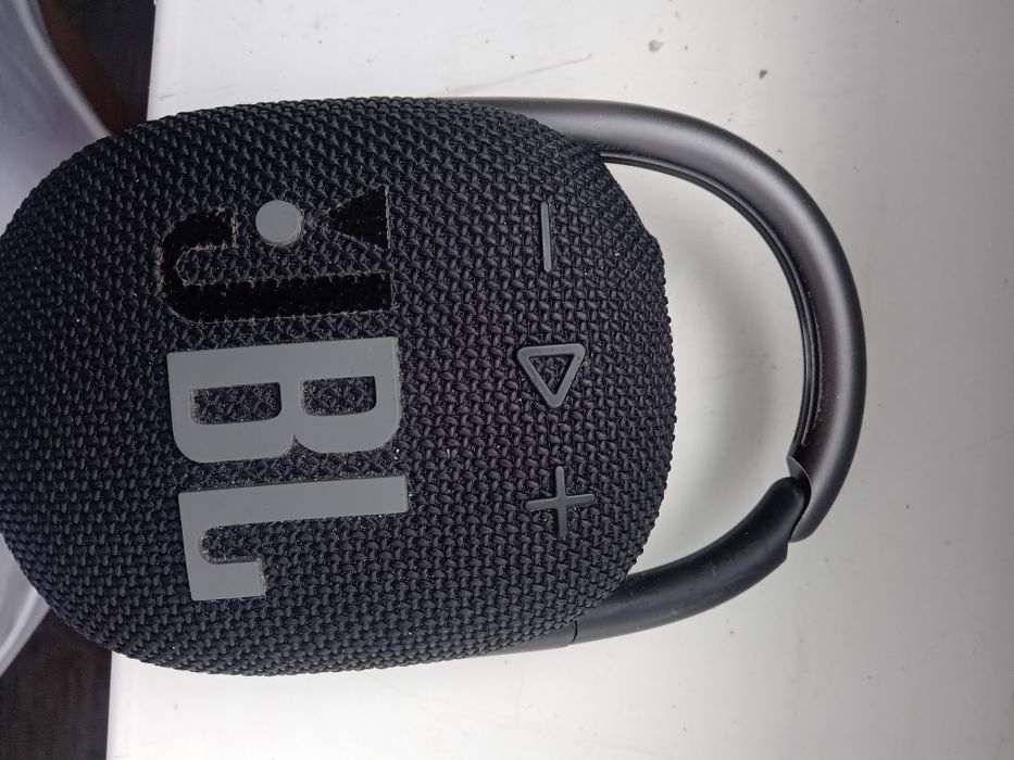 Портативный колонка JBL