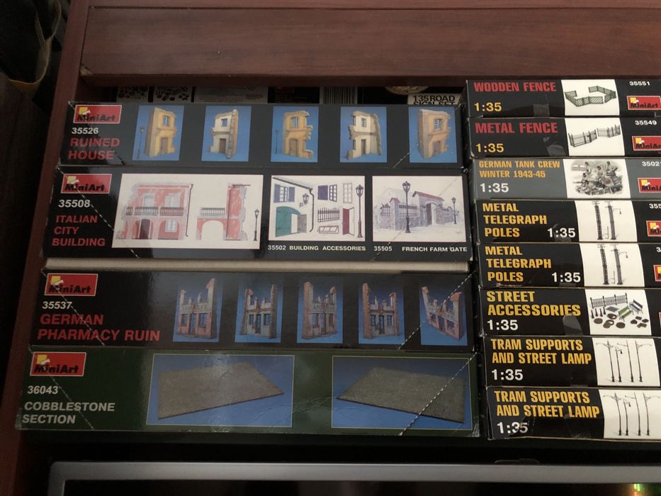 Модели за сглобяване мащаб 1:35