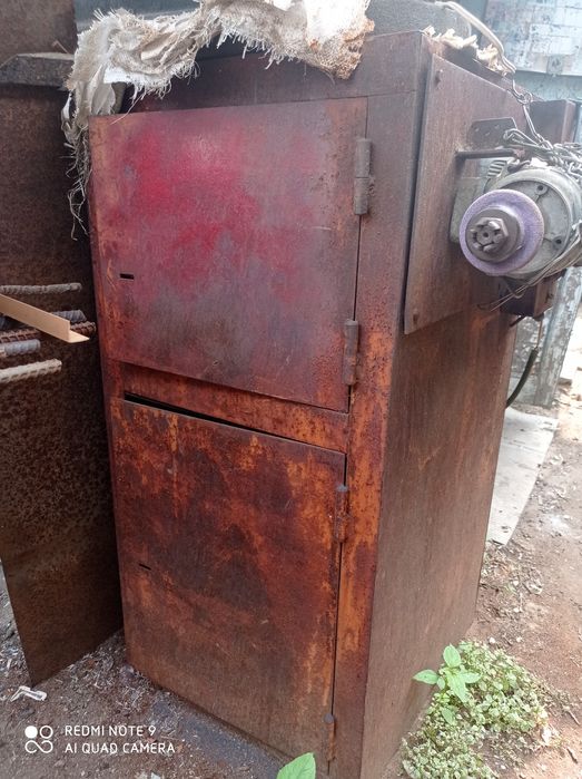 Сейфы двухдверные