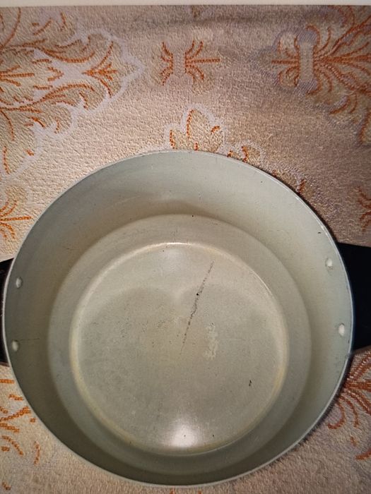 Продам  много разных кастрюль