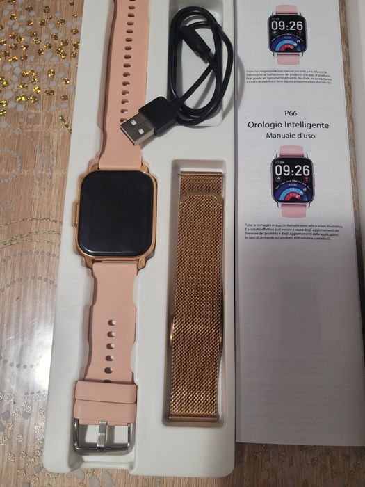 Vând Smart watch pentru femei