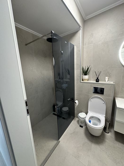 Vând apartament cu 3 camere
