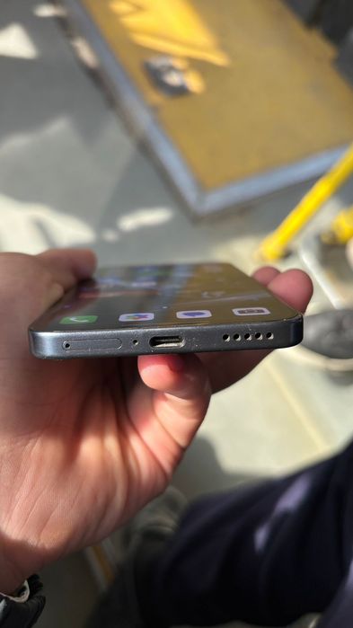 Honor 400 256 гб 105к срочно