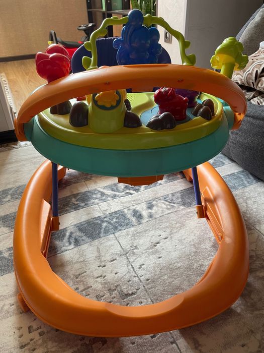 Продам ходунки фирмы Chicco в отличном состоянии