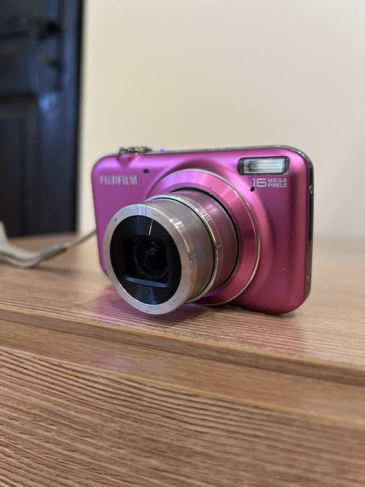 Фотоапарат Fujifilm 16Mp с подаръци