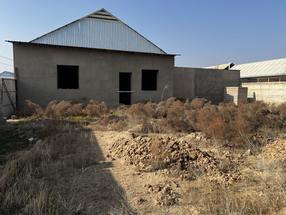 SOTILADI 2 xona va 4 Sotix yer