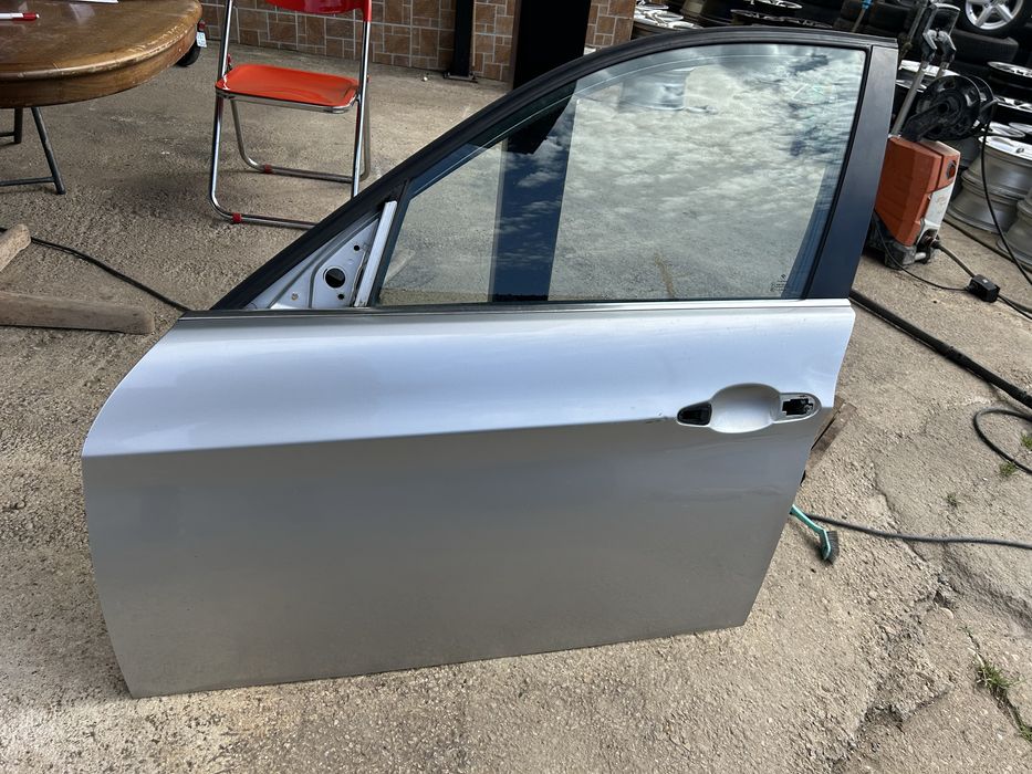 За BMW E 90 E91 предна лява врата