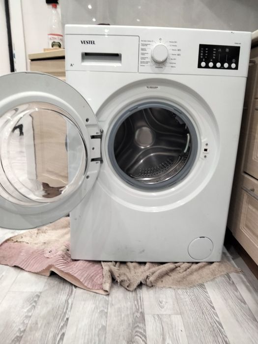 Продам стиральную машинку