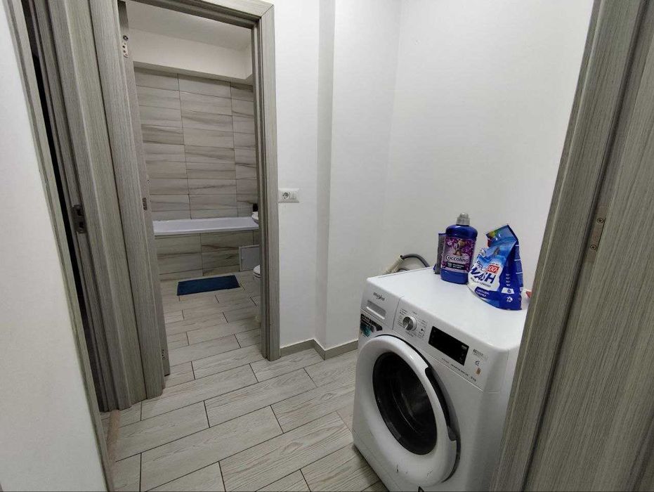 Caut coleg pe apartament în apartament cu 2 camere