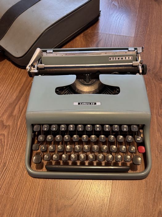 Masina scris Olivetti - Lettera 22