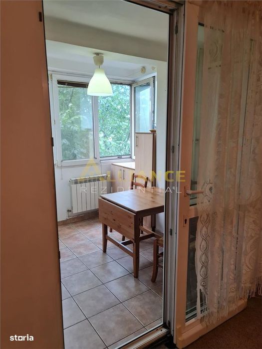 Garsoniera Sector 3 – 30 .45mp – 3 minute metrou Costin Georgian