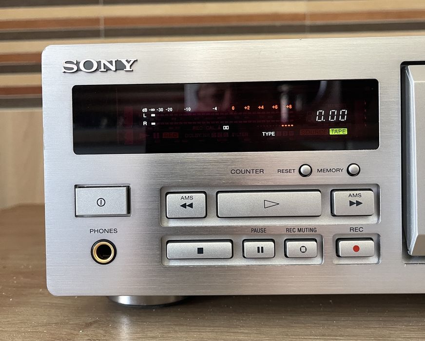 Casetofon Deck Sony TC-KB 920S-QS.