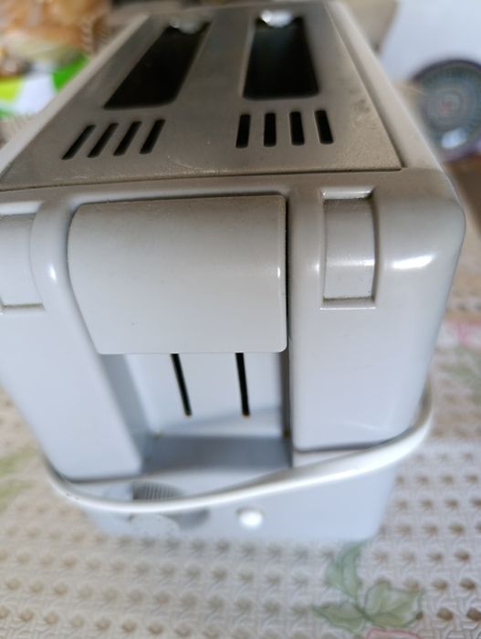 Продам Тостер FUTACHI