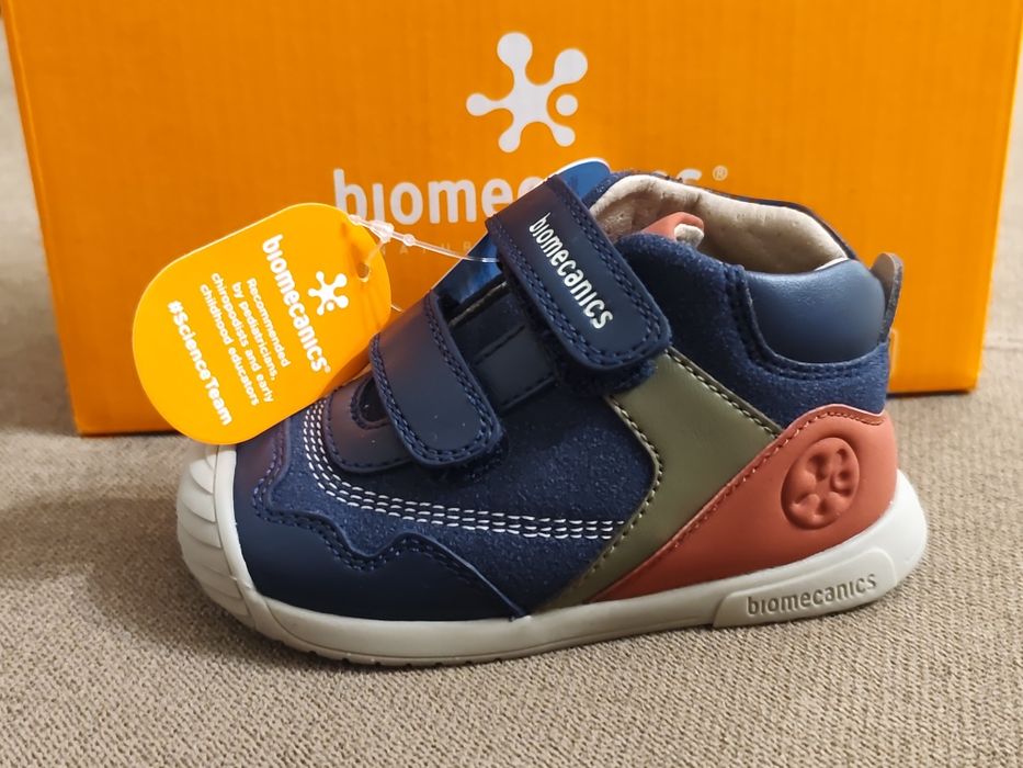 Обувки biomecanica 21