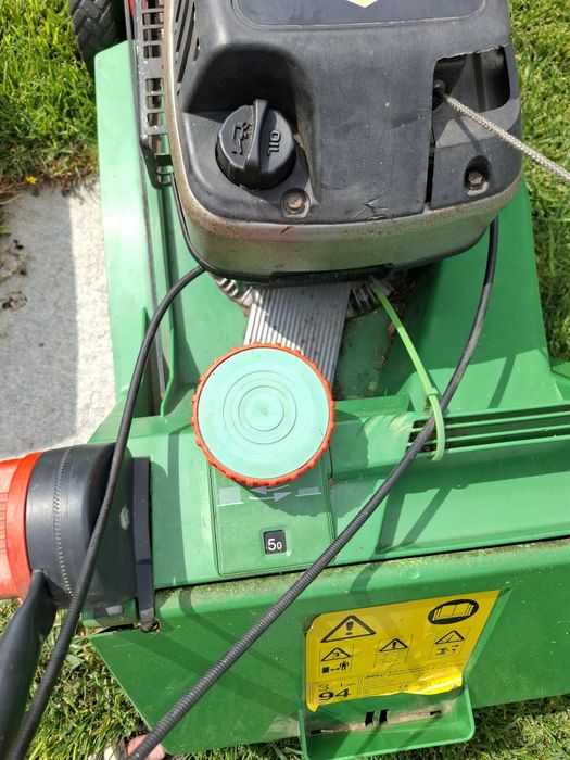 Бензинова косачка за трева