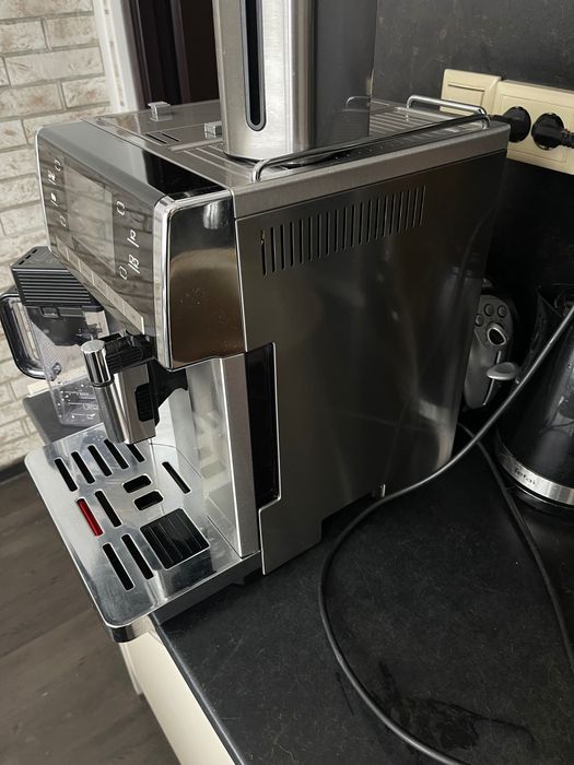 Кафемашина Delonghi Primadonna Exclusive ESAM6900
