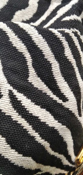 Женская сумка с цепью