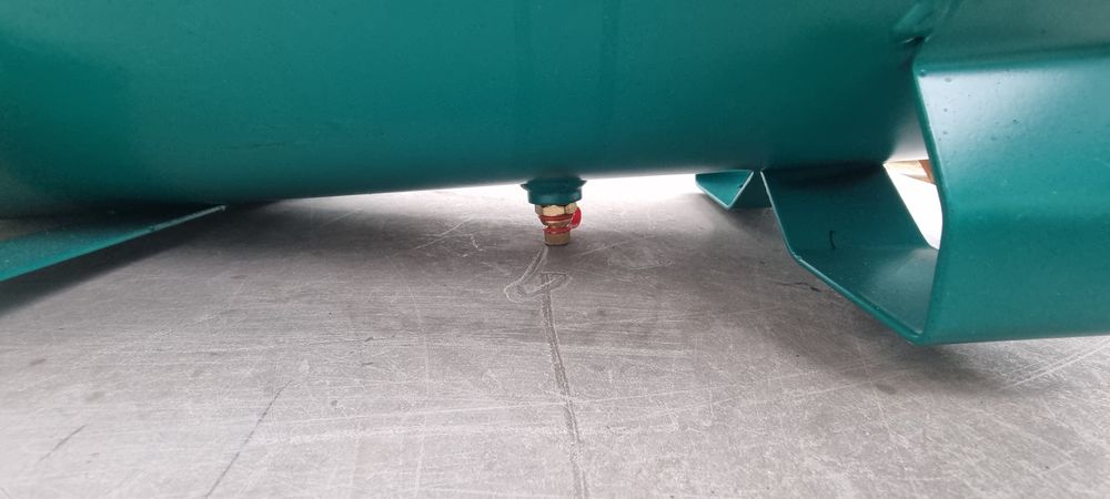 Тих въздушен компресор Vonroc 750w