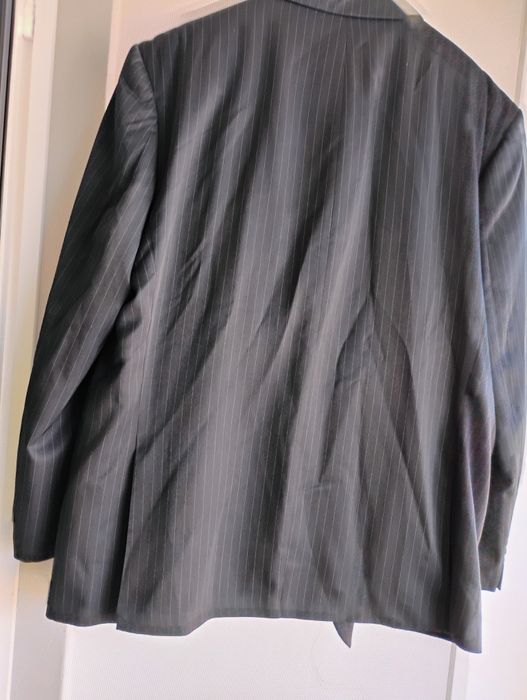 Мъжки костюм голям размер